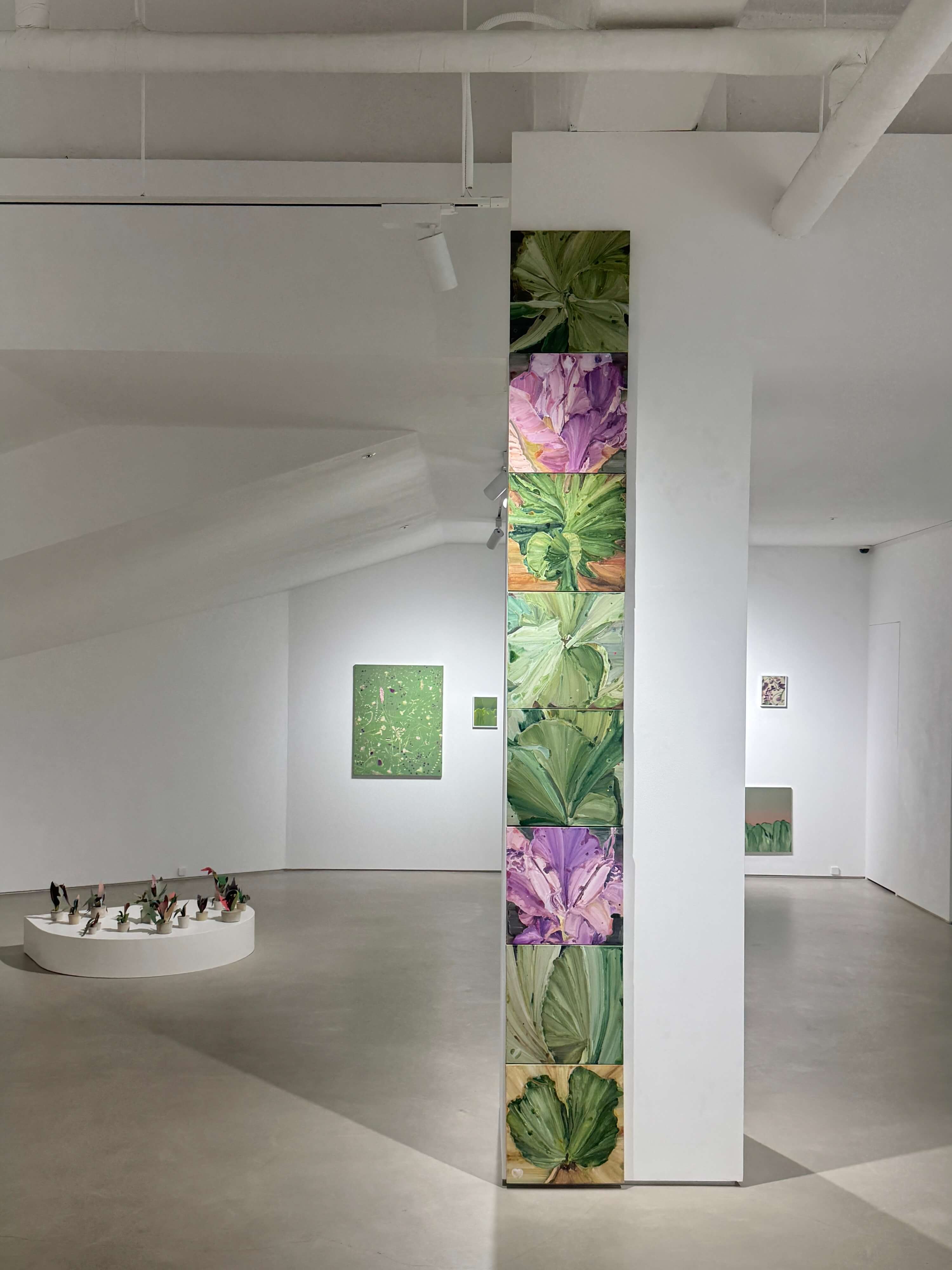 Inner frame
2025. 08. 14 - 09. 02

· 주최 및 주관 : 히든엠갤러리
· 전시작가 : 문기전, 원나래, 전희경, 진풀