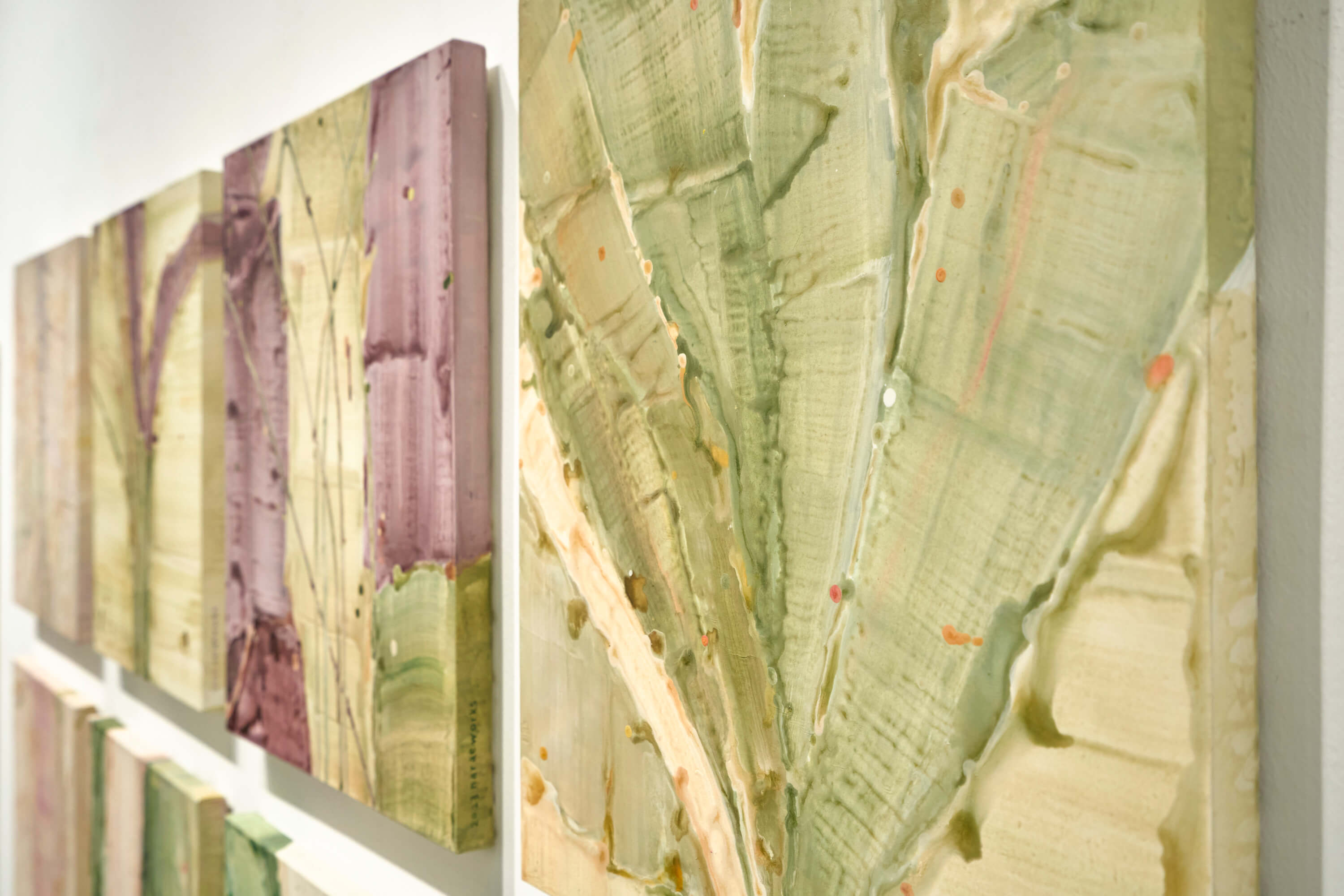 씨줄과 날줄 Weft and Wrap
2024. 06. 06 - 06. 19

· 주최 및 주관 : 갤러리 밀스튜디오
· 전시작가 : 원나래, 이은우
· 사진 : 최철림